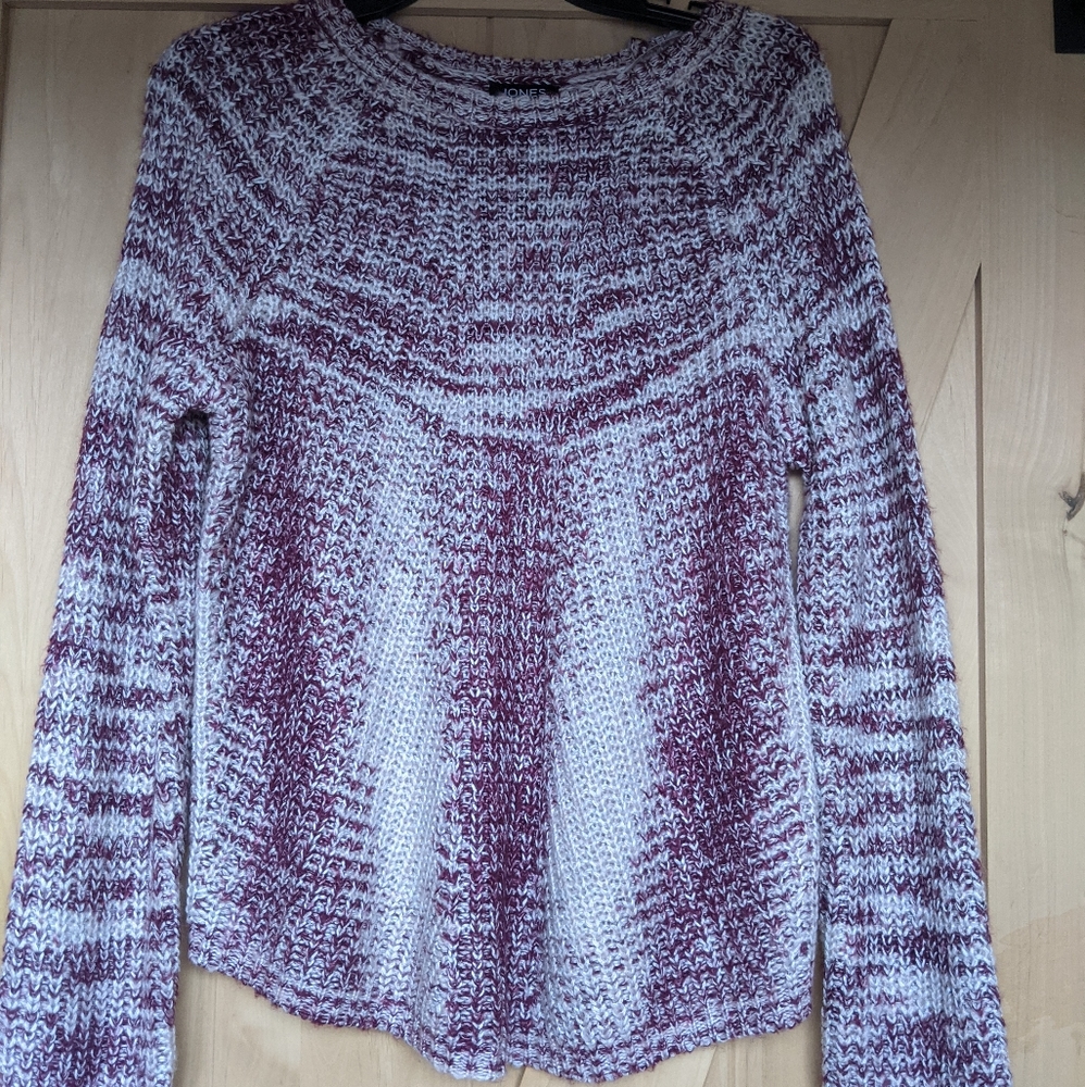 NWT Jones New York Crew Neck Sweater Small